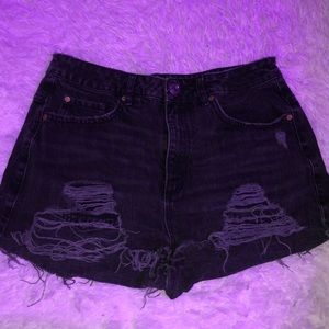 Distressed shorts